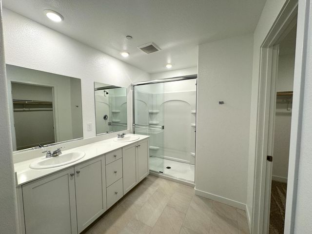 8524 Anker Way, Elk Grove, CA 95757