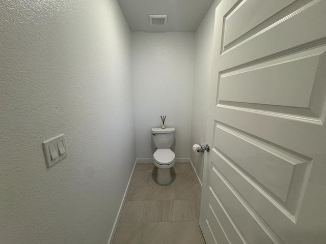 8524 Anker Way, Elk Grove, CA 95757