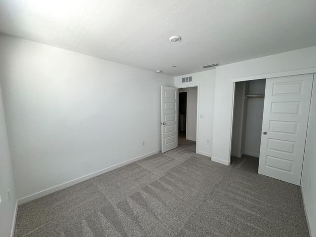 8524 Anker Way, Elk Grove, CA 95757