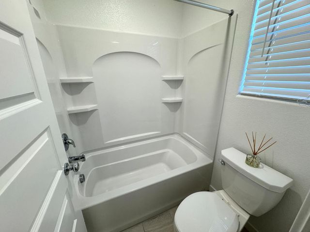 8524 Anker Way, Elk Grove, CA 95757