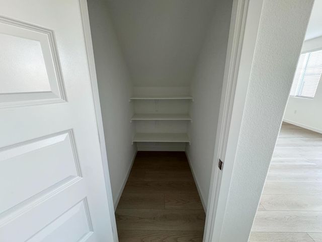 8524 Anker Way, Elk Grove, CA 95757