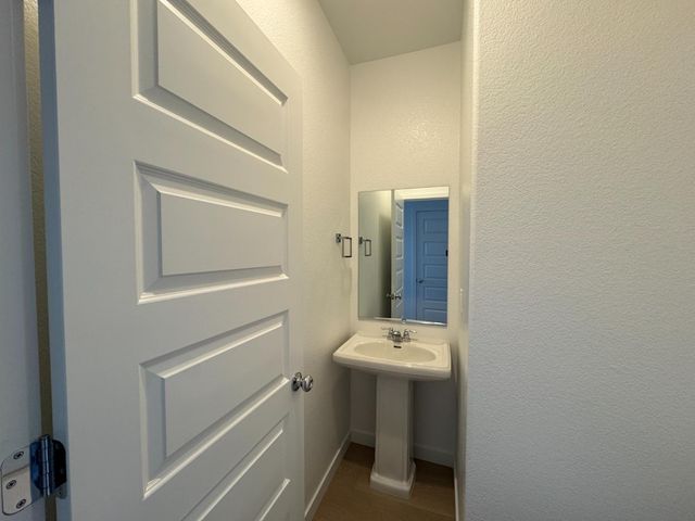 8524 Anker Way, Elk Grove, CA 95757