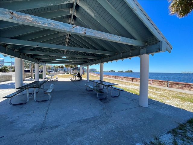 7407 UNIVERSITY DRIVE, Hudson, FL 34667