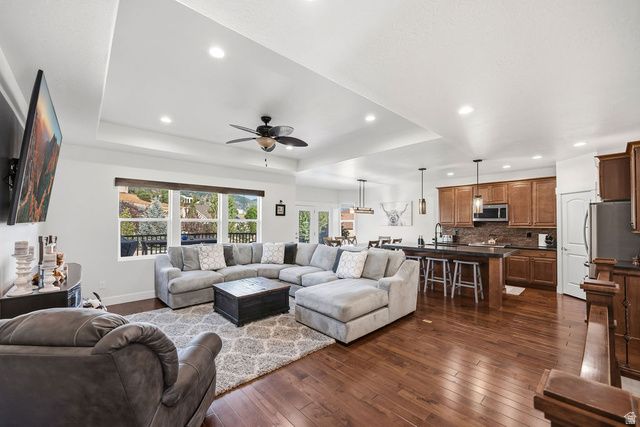 1402 E 5550 S, South Ogden, UT 84403