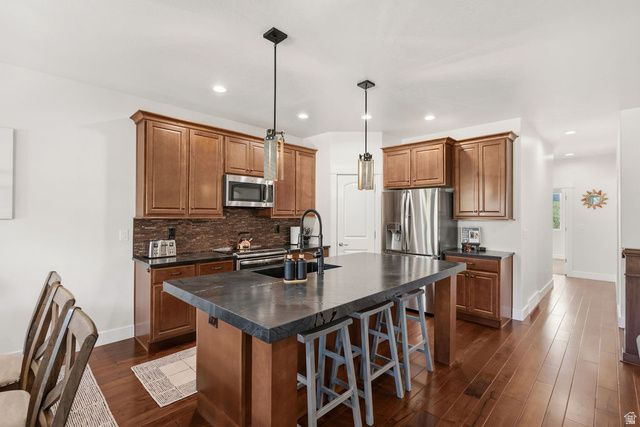 1402 E 5550 S, South Ogden, UT 84403