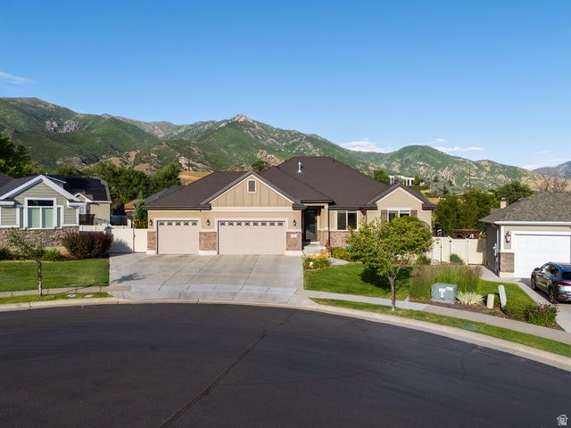 1402 E 5550 S, South Ogden, UT 84403