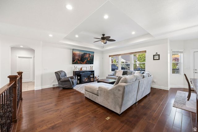 1402 E 5550 S, South Ogden, UT 84403