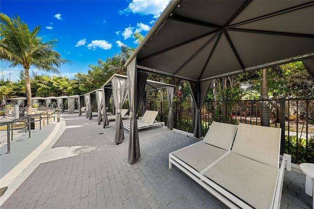 8800 NW 97th Ave 207, Doral, FL 33178