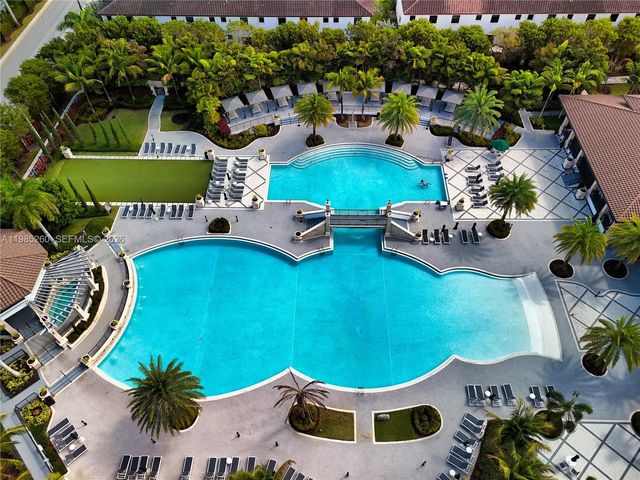 8800 NW 97th Ave 207, Doral, FL 33178