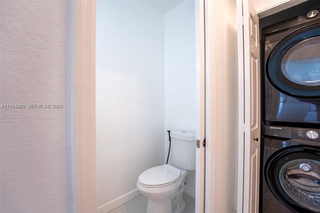 8800 NW 97th Ave 207, Doral, FL 33178