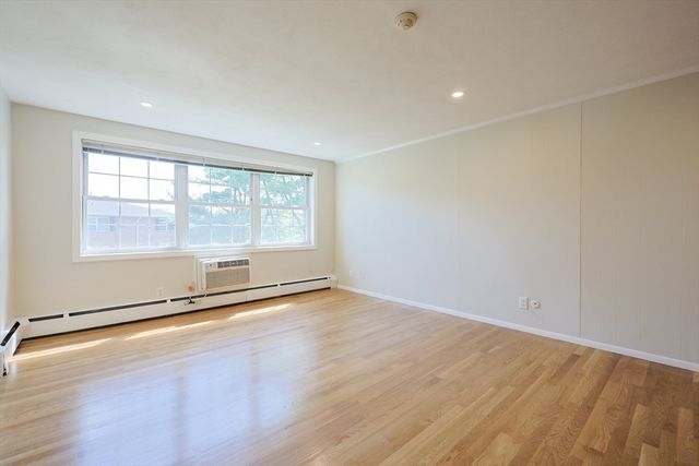 4 Tara Dr 9, Weymouth, MA 02188