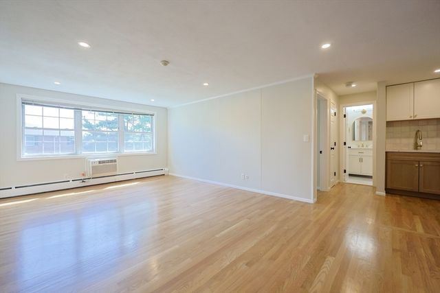 4 Tara Dr 9, Weymouth, MA 02188