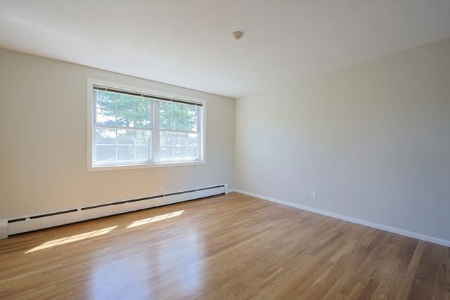 4 Tara Dr 9, Weymouth, MA 02188
