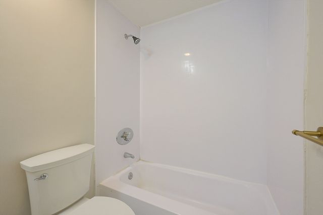 4 Tara Dr 9, Weymouth, MA 02188