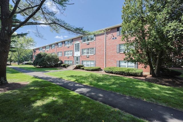 4 Tara Dr 9, Weymouth, MA 02188