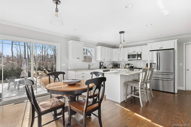 3 Lincoln Avenue, Manorville, NY 11949