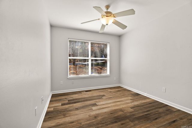 10700 Bainbridge Dr Drive, Little Rock, AR 72212