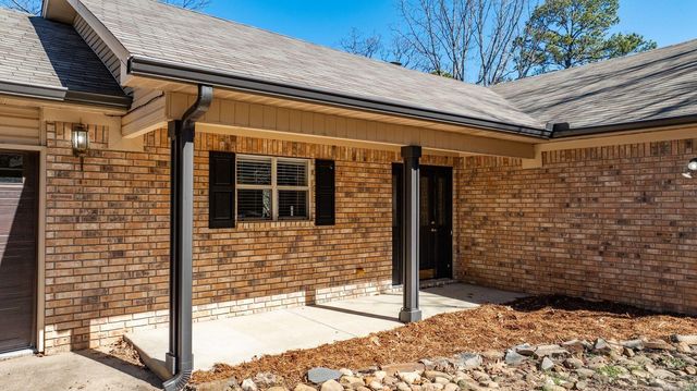 10700 Bainbridge Dr Drive, Little Rock, AR 72212