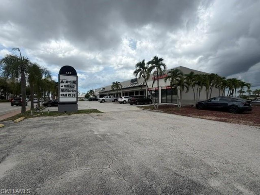 447 Cape Coral PKWY E, CAPE CORAL, FL 33904 — photo 2