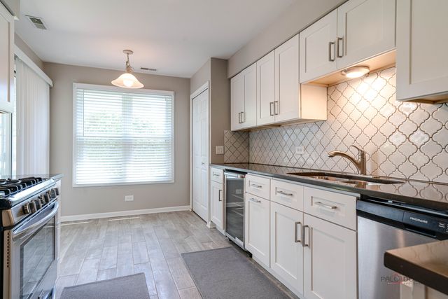 1410 Clairmont Court 217, Vernon Hills, IL 60061