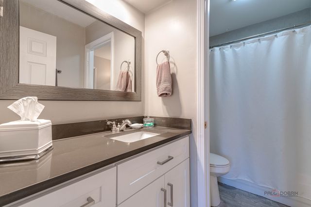 1410 Clairmont Court 217, Vernon Hills, IL 60061