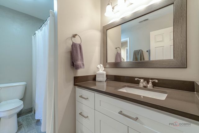 1410 Clairmont Court 217, Vernon Hills, IL 60061