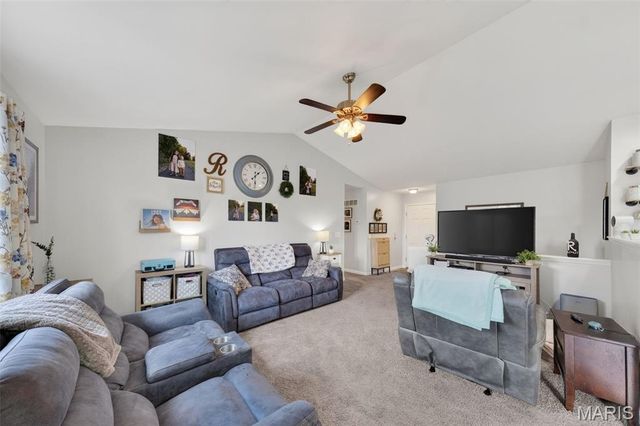 14 Cayden Roger Drive, Winfield, MO 63389