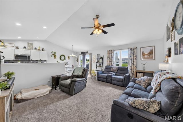 14 Cayden Roger Drive, Winfield, MO 63389