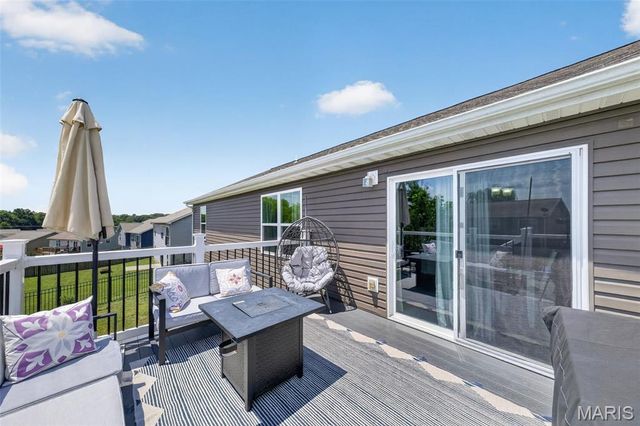 14 Cayden Roger Drive, Winfield, MO 63389