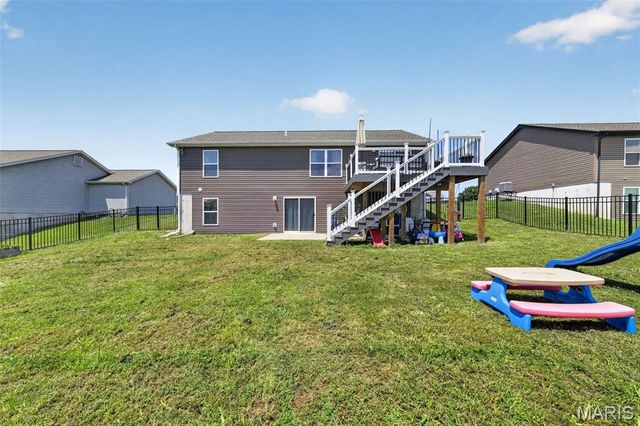 14 Cayden Roger Drive, Winfield, MO 63389