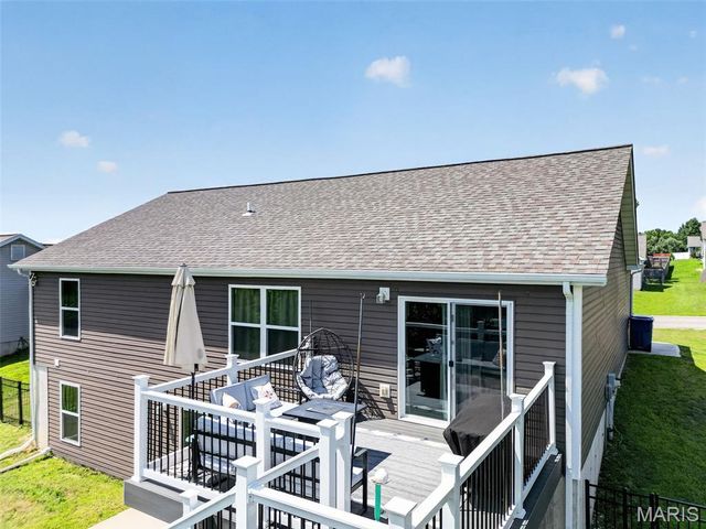 14 Cayden Roger Drive, Winfield, MO 63389