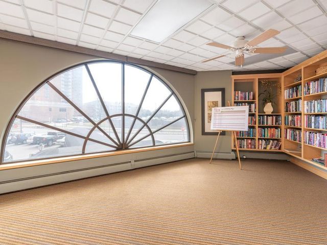 6500 Woodlake Drive 914, Richfield, MN 55423