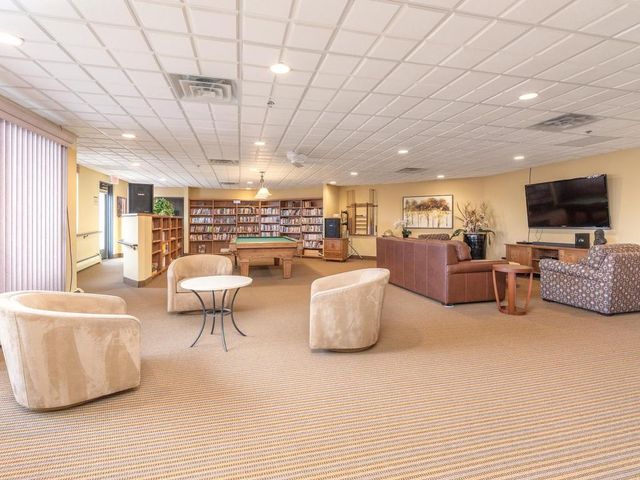 6500 Woodlake Drive 914, Richfield, MN 55423