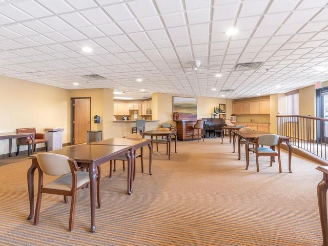 6500 Woodlake Drive 914, Richfield, MN 55423