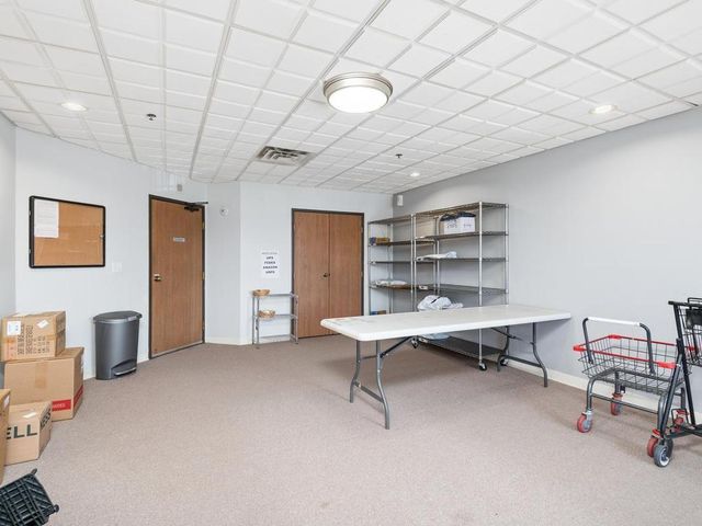 6500 Woodlake Drive 914, Richfield, MN 55423