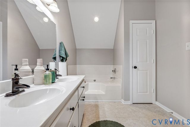 4705 Jacobs Glenn Dr, North Chesterfield, VA 23236