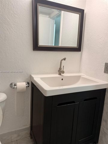 7477 SW 82nd St C309, Miami, FL 33143