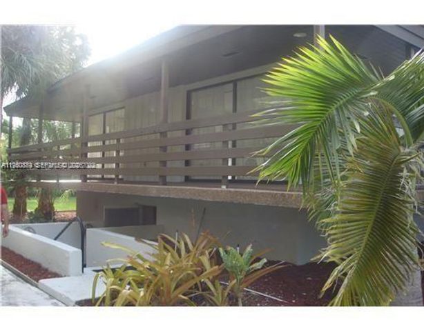 7477 SW 82nd St C309, Miami, FL 33143