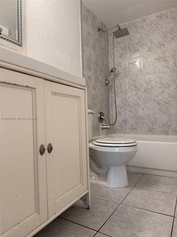 7477 SW 82nd St C309, Miami, FL 33143