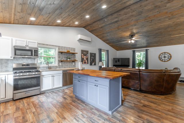 56 Eagle Nest Road, Graysville, TN 37338