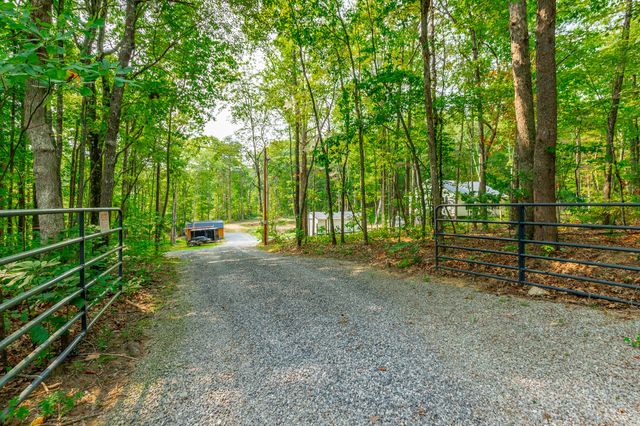 56 Eagle Nest Road, Graysville, TN 37338