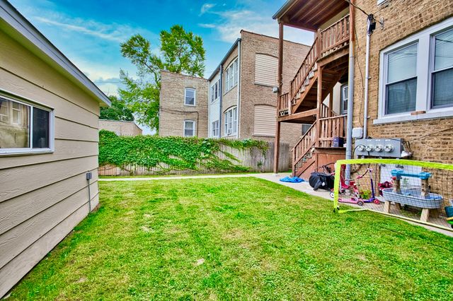 6609 N Artesian Avenue, Chicago, IL 60645