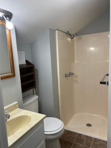 445 Greenwood Ave Apt C, Clarksville, TN 37040