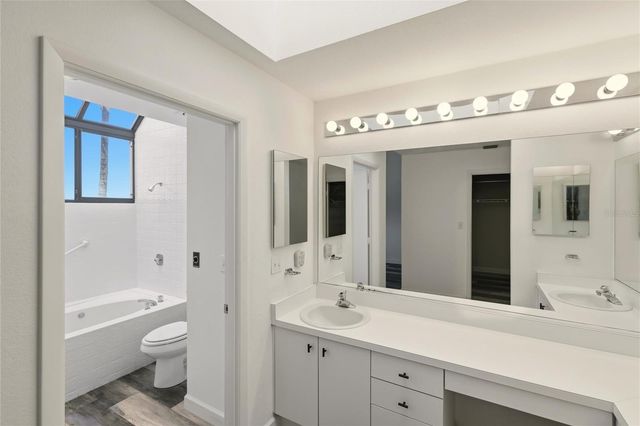 1920 HARBOURSIDE DRIVE 1003, Longboat Key, FL 34228