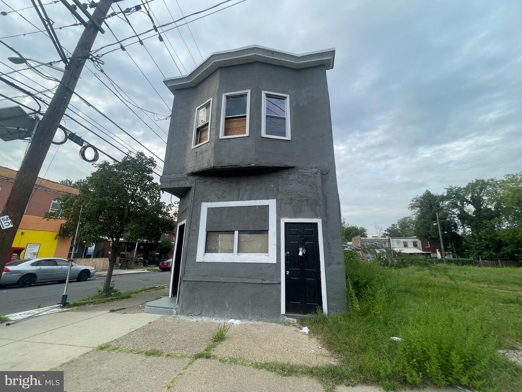 801 FAIRVIEW ST, CAMDEN, NJ 08104 — exterior