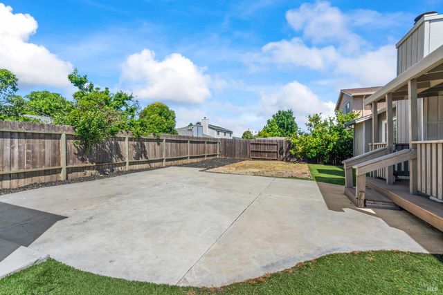 612 Fulmar Dr, Suisun City, CA 94585
