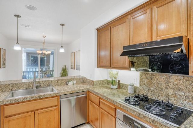 36083 Soapberry 12, Fremont, CA 94536