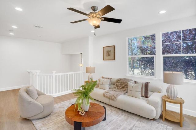 36083 Soapberry 12, Fremont, CA 94536