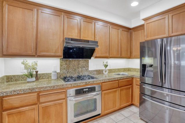 36083 Soapberry 12, Fremont, CA 94536