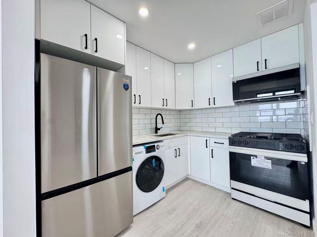 1434 110th Street 4G, College Point, NY 11356